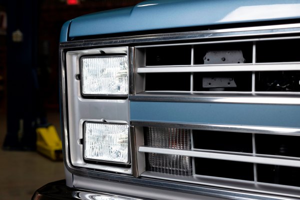 Holley RetroBright® - RetroBright™ 4x6" Rectangular Chrome LED Headlight