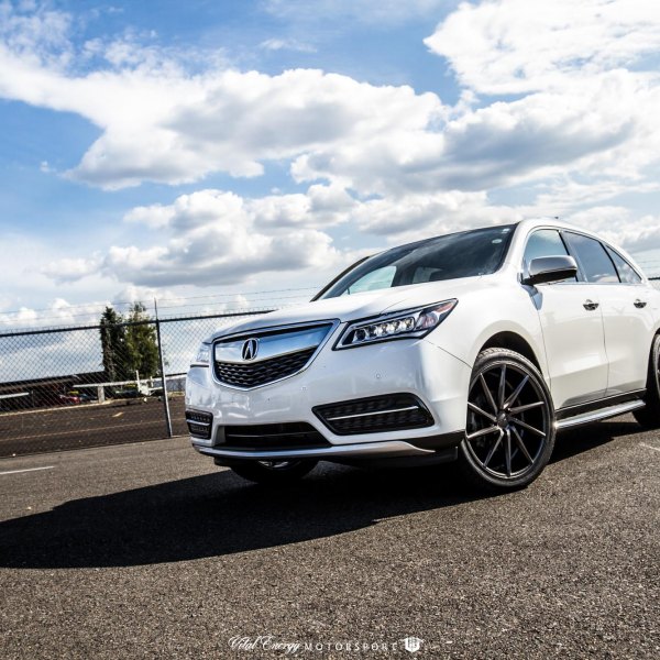 Custom Vossen Rims on White Acura MDX - Photo by Vossen