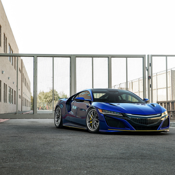 Custom Body Kit on Blue Acura NSX - Photo by Vorsteiner