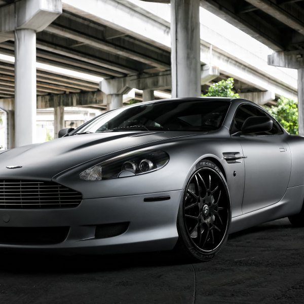 James Bond's Aston With a Street Soul - Photo by Exclusive Motoring