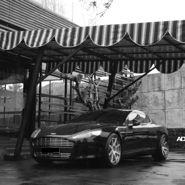 Black Aston Martin Rapide with Chrome Grille - Photo by ADV.1