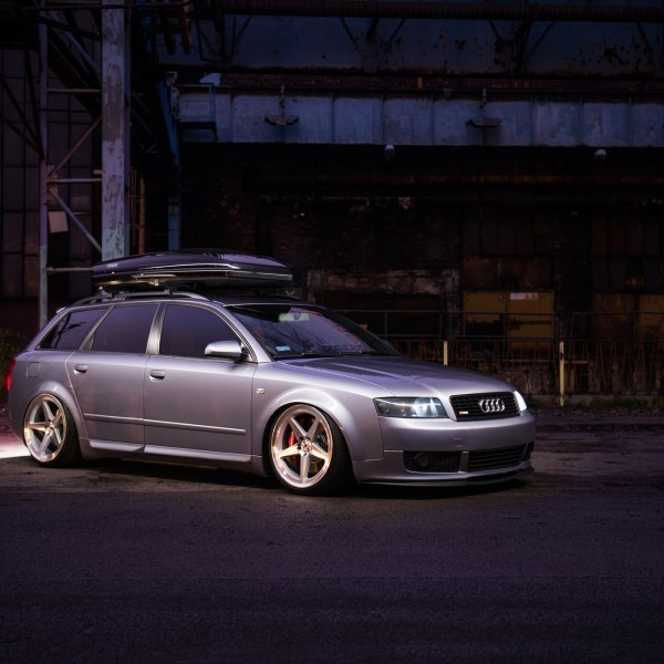 Thule Roof Rack on Gray Audi A4 - Photo by JR Wheels