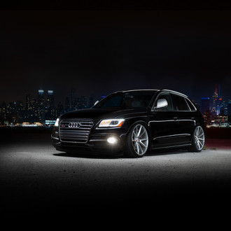 Aftermarket Headlights with LED-Bars on Black Audi Q5 - Photo by Vossen