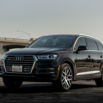 Chrome Billet Grille on Black Audi Q7 - Photo by Ace Alloy Wheels