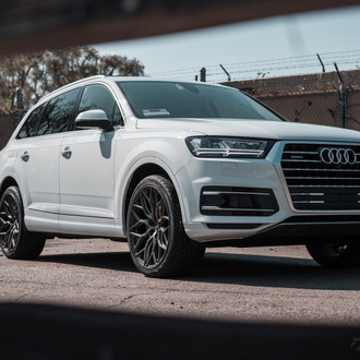 Every Bit the Serious Driver's Car: White Audi Q7 on Vossen Rims