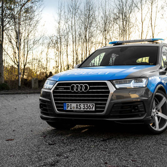 Custom Blue Audi Q7 on Vossen Wheels - Photo by Vossen