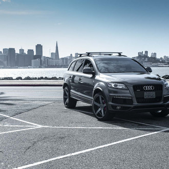 Gray Audi Q7 Gets Upgraded in the Front and in the Rear