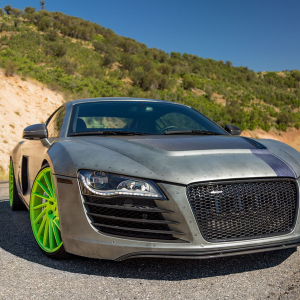 Custom Body Kit on Gray Audi R8 - Photo by Vossen