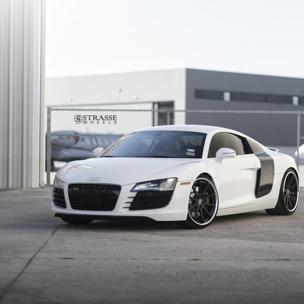 White Audi R8 with Blacked Out Grille - Photo by Strasse Forged