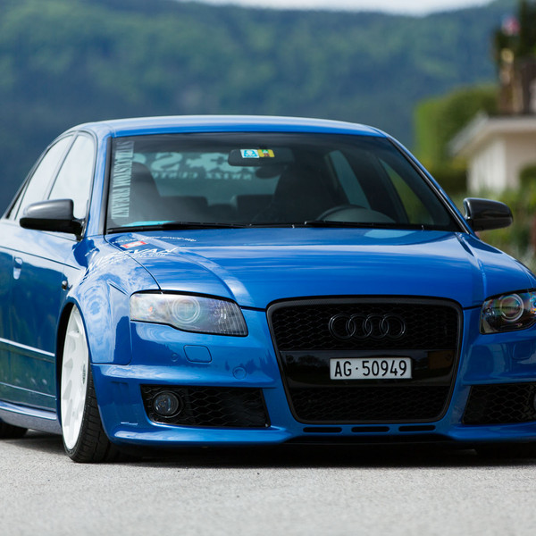 Custom Black Grille on Blue Audi S4 - Photo by Vossen