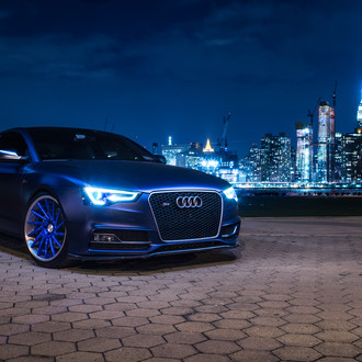 Night Blue S5 Coupe on a Beautiful Manhattan Scenery - Photo by Avant Garde