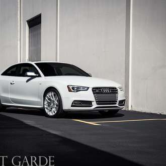 Chrome Grille on Custom White Audi S5 - Photo by Avant Garde Wheels