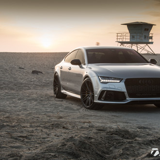 Dramatic Look of Audi S7 Beautified by Custom Lighting