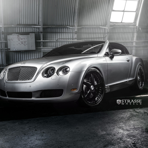 Silver Bentley Continental with Dark Smoke Halo Headlights - Photo by Strasse Forged