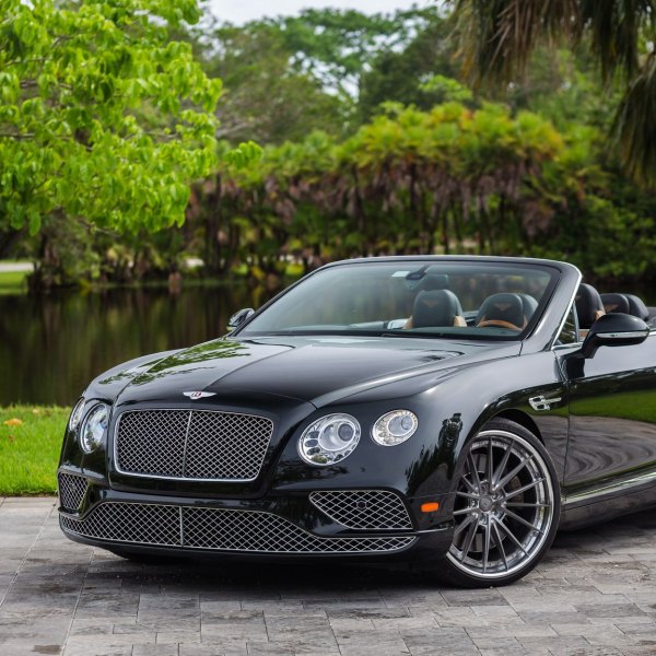 Black Convertible Bentley Continental with Chrome Mesh Grille - Photo by Anrky Wheels