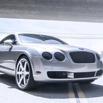 Bentley Continental with Blacked Out Accents Offers Plenty of Luxury and Features