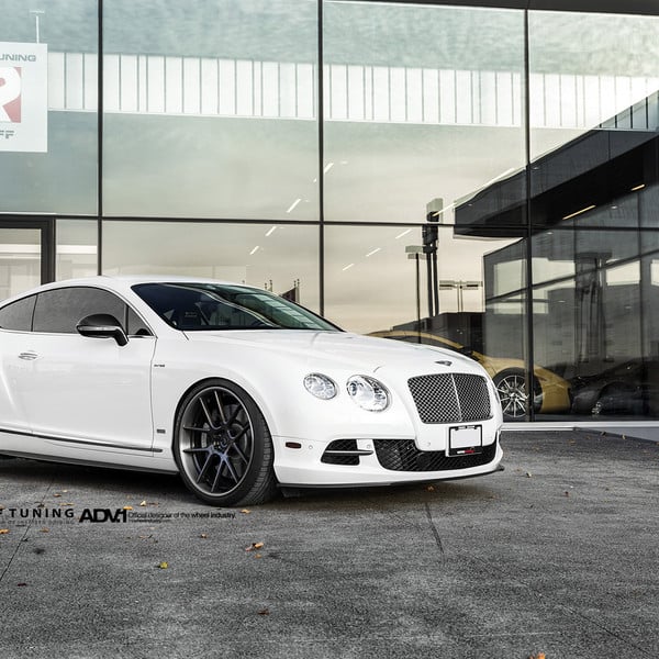 White Bentley Continental with Chrome Grille - Photo by ADV.1