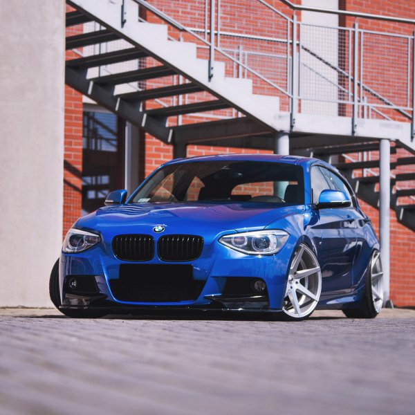 Crystal Clear Halo Headlights on Blue BMW 1-Series - Photo by JR Wheels