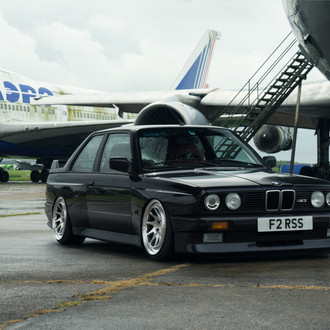 Battle Classics - BMW M3 E30 Sitting Low on Rotiform Modular Wheels