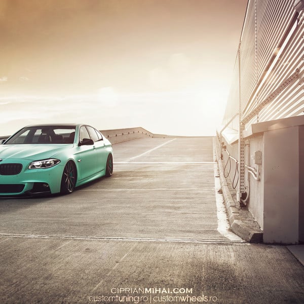 Front Bumper with Fog Lights on Mint BMW 5-Series - Photo by Ciprian Mihai