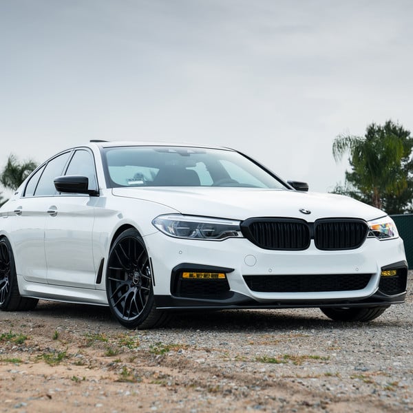 Custom Dark Smoke Headlights on White BMW 5-Series - Photo by Avant Garde Wheels