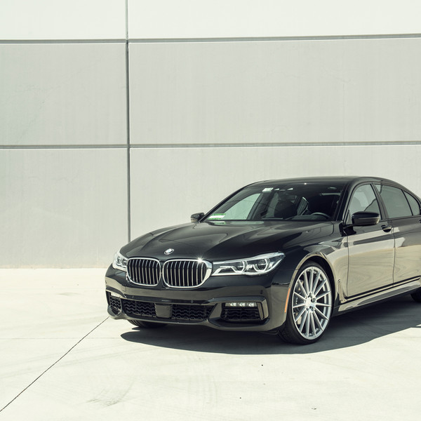 Premium Sedan BMW 750 on Classy Rims - Photo by Avant Garde