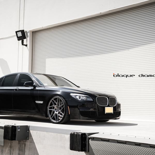 Custom Chrome Grille on Black BMW 7-Series - Photo by Blaque Diamond