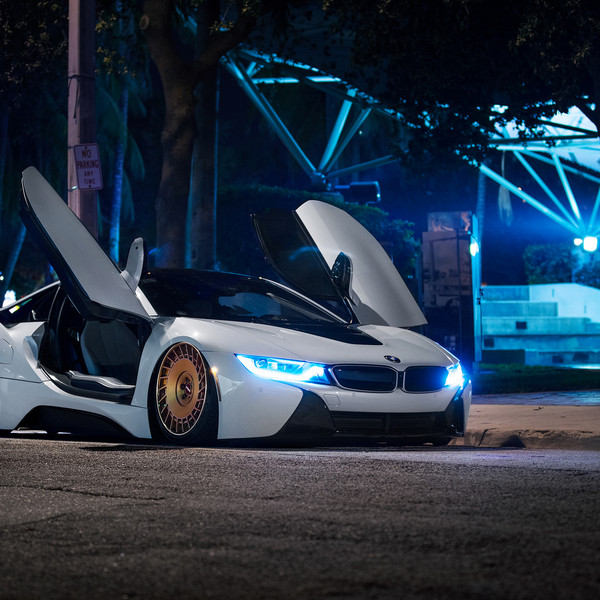 BMW i8 With AccuAir Suspension and Rotiform CBU 3PC Rims - Photo by Rotiform