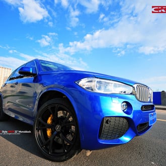 Chrome Grille on Custom Blue BMW X5 - Photo by Vellano