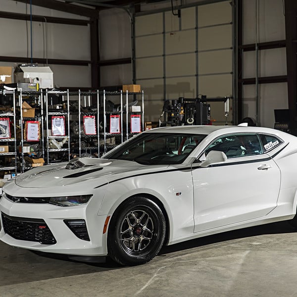 Blacked Out Mesh Grille on White Chevy Camaro SS - Photo by Jesse Kiser