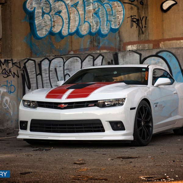XO Verona Wheels on a Clean Chevy Camaro SS With Red Stripes - Photo by XO Luxury