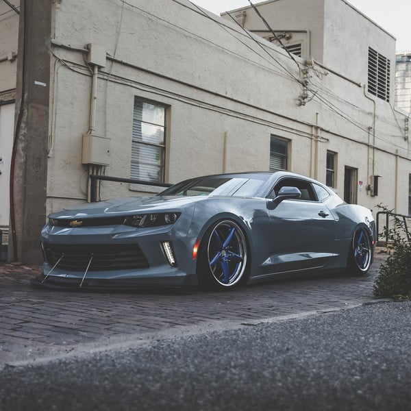 Camaro SS With Air Lift Performance Suspension - Photo by Vossen
