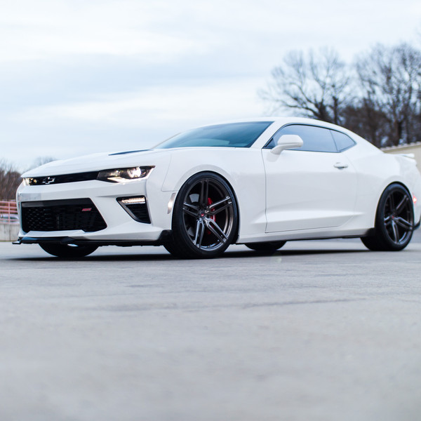Custom White Chevy Camaro SS - Photo by Vossen