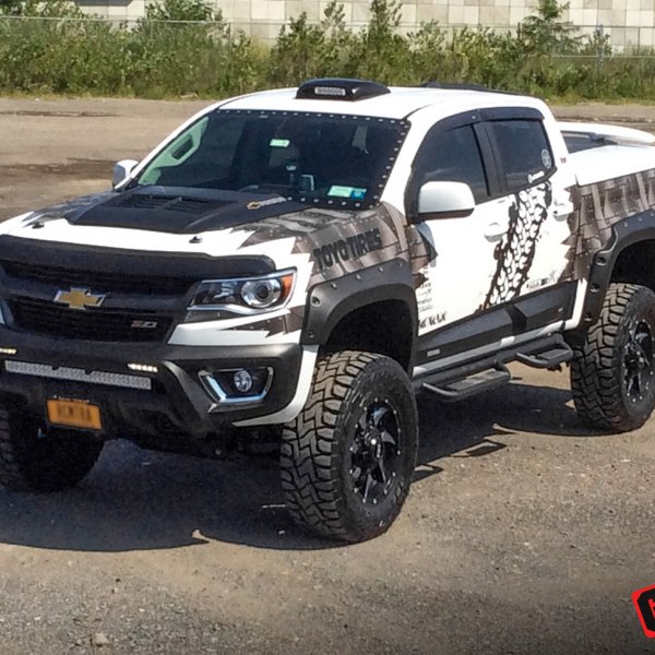 Custom Painted Chevy Colorado with Off-Road Front Bumper - Photo by Grid Off-Road