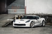 Stunning Design of White Corvette Accentuated With Contrasting Black Body Details