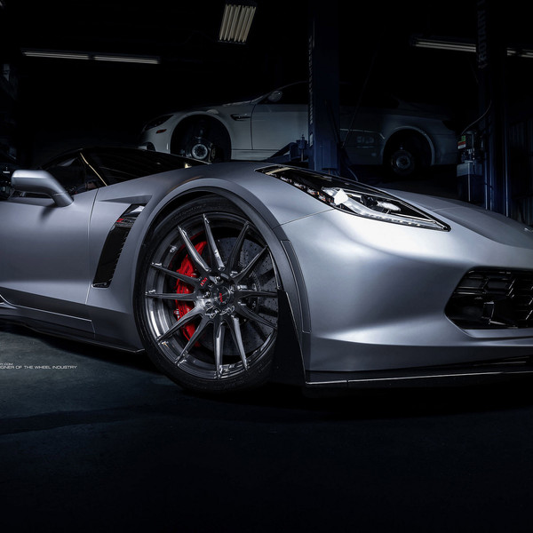 Silver Chevy Corvette Z06 C7 on ADV.1 Rims - Photo by ADV1