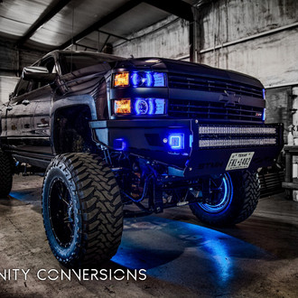 Z71 Silverado 1500 with Blue Halo Headlights by Oracle