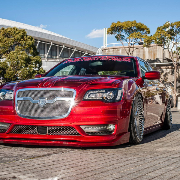 Red Lowered Chrysler 300 with Chrome Mesh Grille - Photo by Lexani