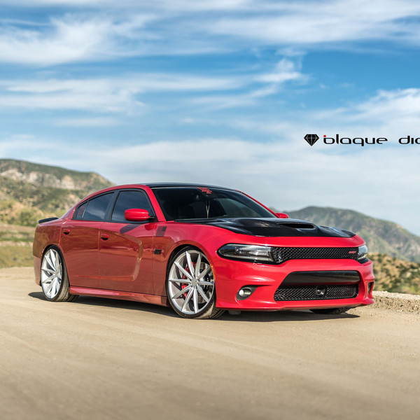 Dodge Carger With perfectly Fitted Wheels - Photo by Black Diamond