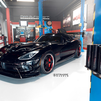 Black Dodge Viper ACR with Custom Body Kit - Photo by Strasse Forged