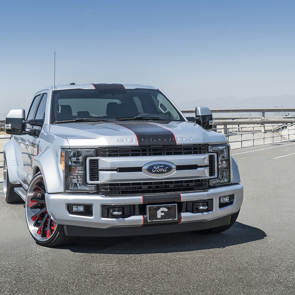 Front Bumper with Tow Hooks on Gray Ford F-250 - Photo by Forgiato