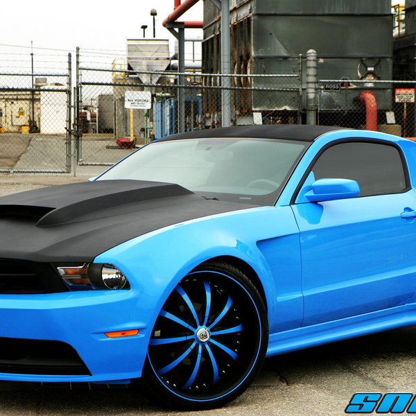 Blue Ford Mustang on Custom Painted Lexani Wheels - Photo by Lexani