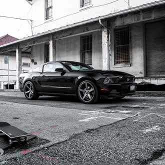 Street King Customized Gloss Black Ford Mustang
