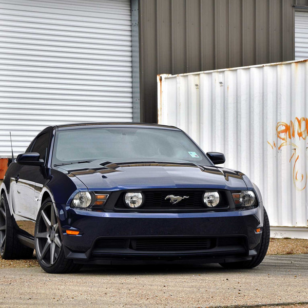 Aftermarket Front Bumper on Blue Ford Mustang 5.0 - Photo by Vossen