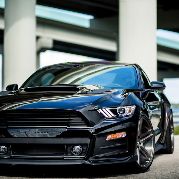 Vossen Deep Concave Wheels on Black Mustang 5.0 - Photo by Vossen