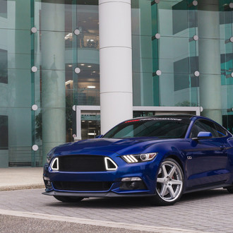 Blacked Out Mesh Grille on Blue Ford Mustang 5.0 - Photo by Niche Road Wheels