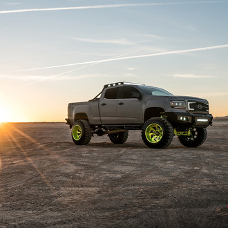 The Biggest Canyon on the Desert Terrain - Pictures - Photo by Grid Off-road