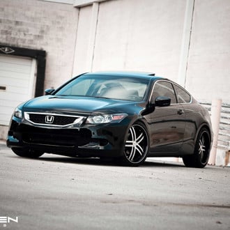 Chrome Mesh Grille on Black Honda Accord - Photo by Vossen