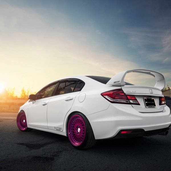 White Honda Civic Si with Large Wing Spoiler - Photo by Avant Garde Wheels