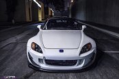 Cunning White Honda S2000 with Stylish Accessories
